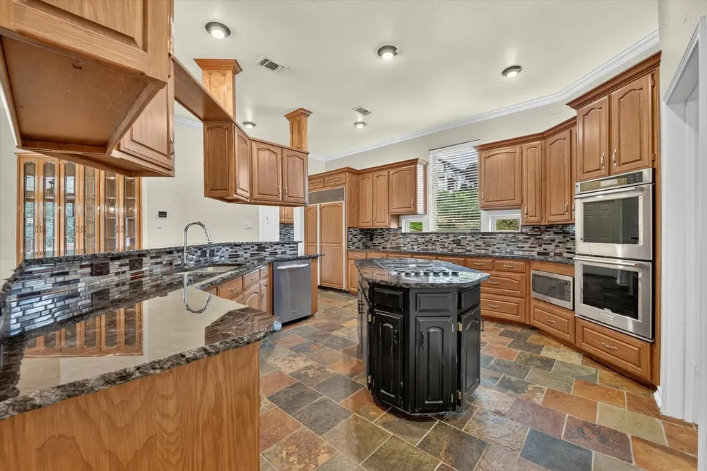 5811 Scenic Bay Court Arlington TX 76013