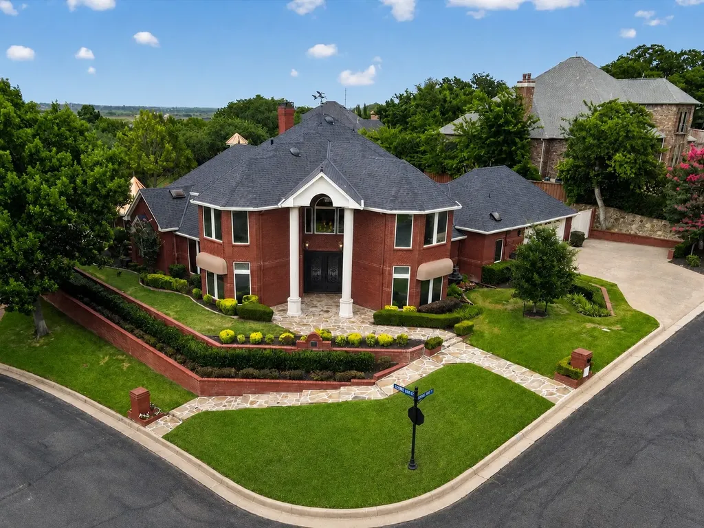 5811 Scenic Bay Court Arlington TX 76013