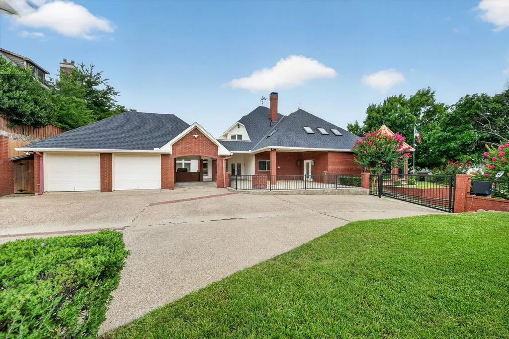 5811 Scenic Bay Court Arlington TX 76013