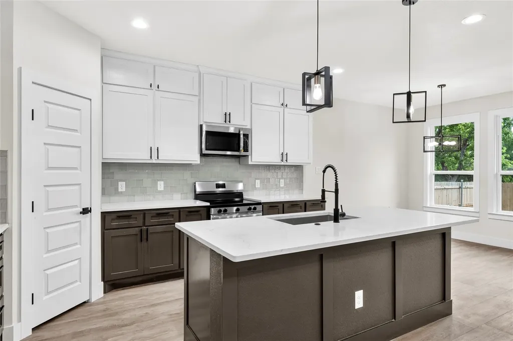 1613 Avenue D Fort Worth TX 76104