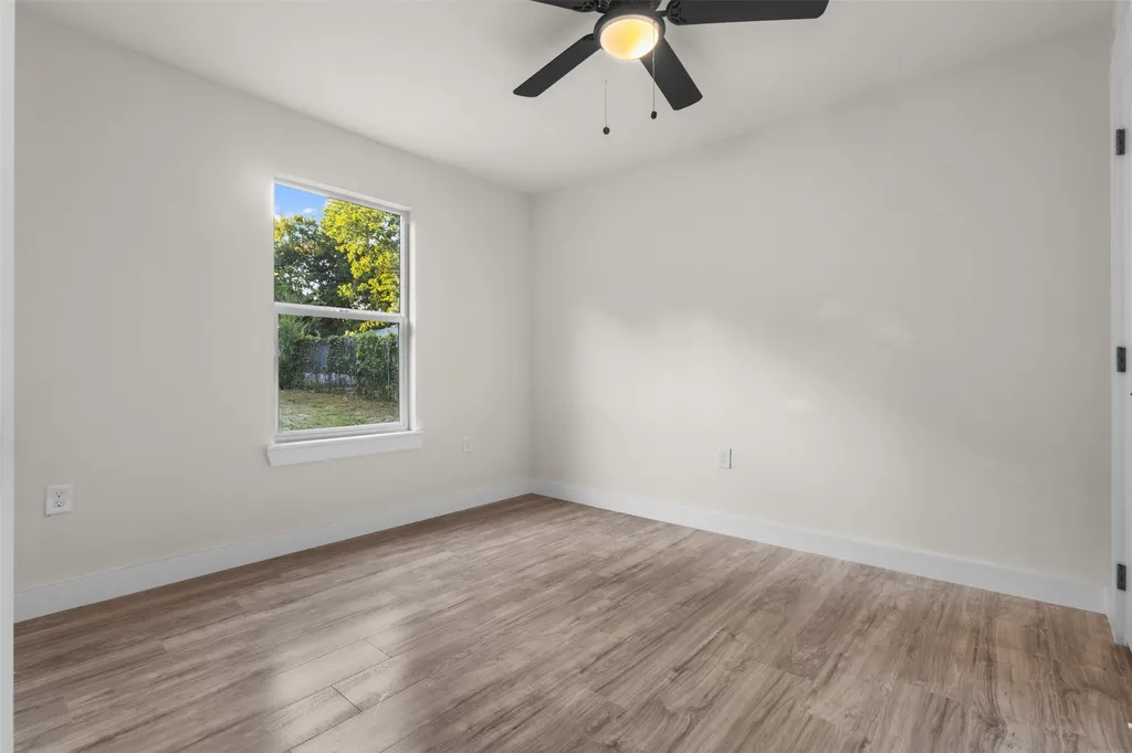 1507 E Waco Avenue Dallas TX 75216