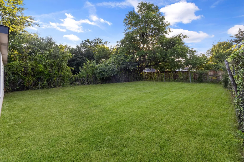 1507 E Waco Avenue Dallas TX 75216