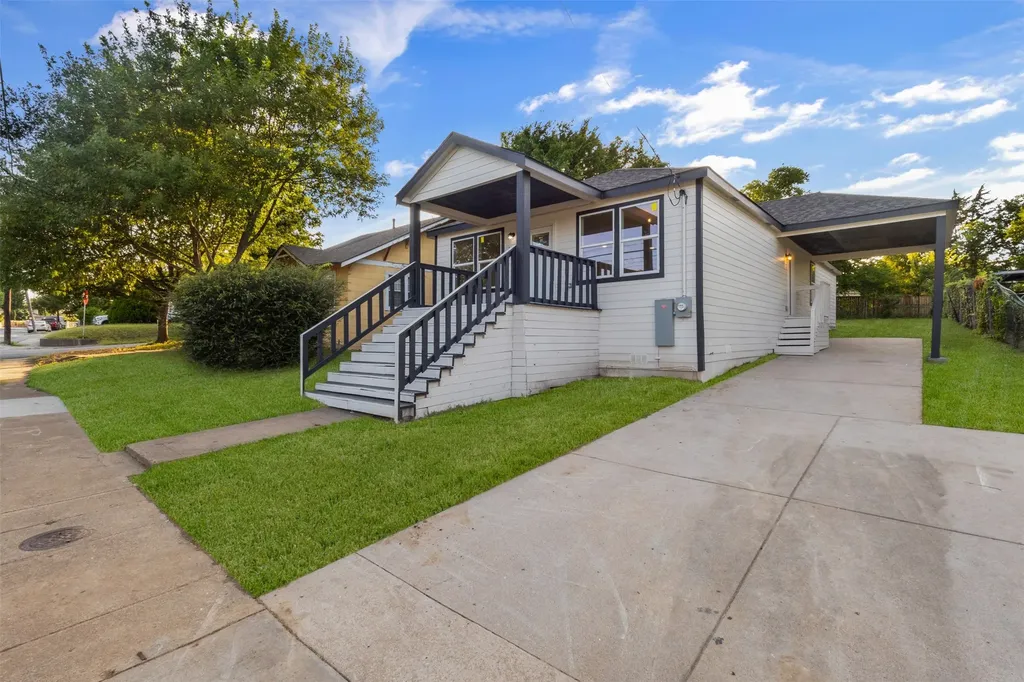 1507 E Waco Avenue Dallas TX 75216