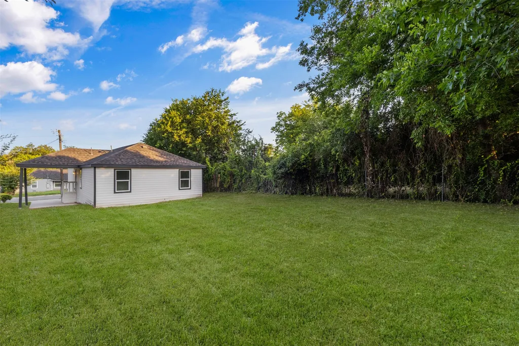1507 E Waco Avenue Dallas TX 75216