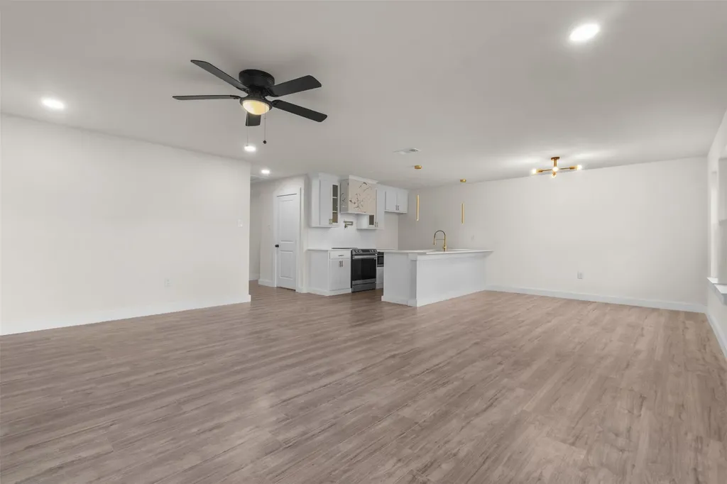 1507 E Waco Avenue Dallas TX 75216
