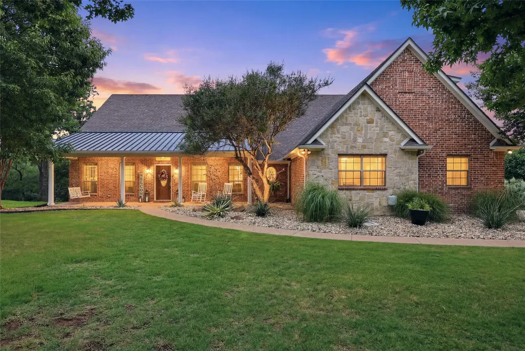 132 Birdie Drive Lipan TX 76462