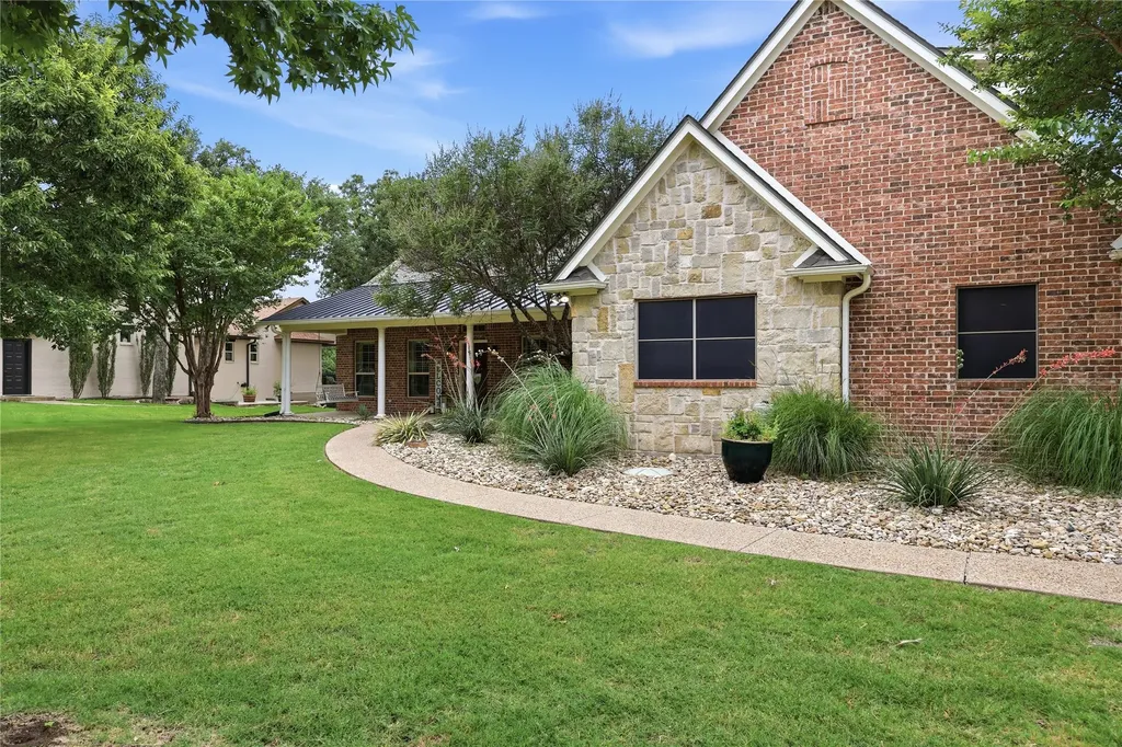 132 Birdie Drive Lipan TX 76462
