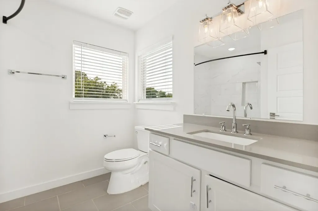 1942 Mcbroom Street Dallas TX 75212