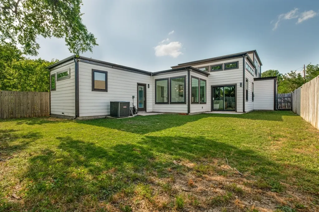 1942 Mcbroom Street Dallas TX 75212