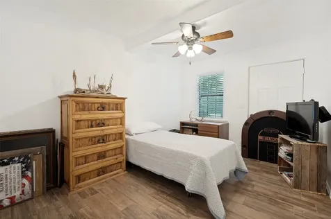 163 Private Road 1613 Alvord TX 76225