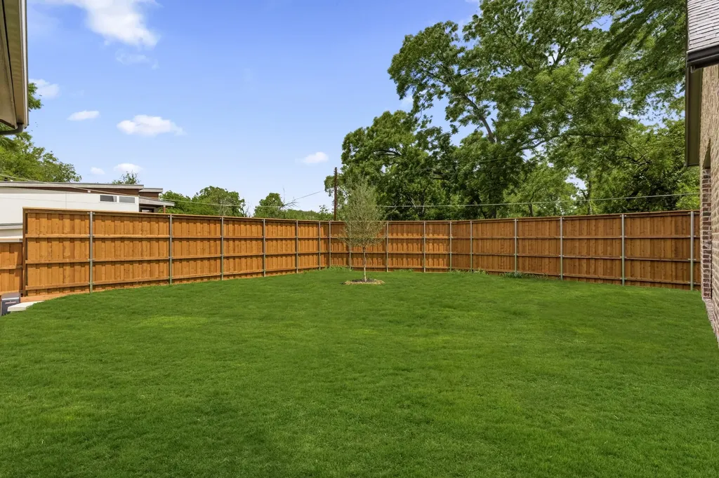 7153 Cornelia Lane Dallas TX 75214