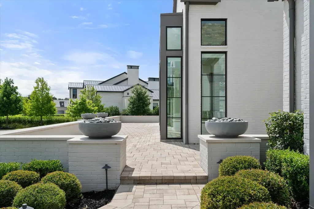 1905 Meadow View Court Westlake TX 76262
