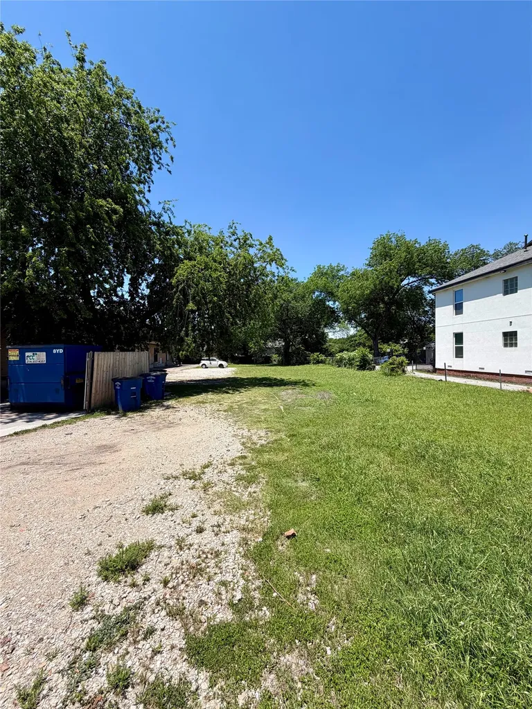 4601 Reiger Avenue Dallas TX 75246