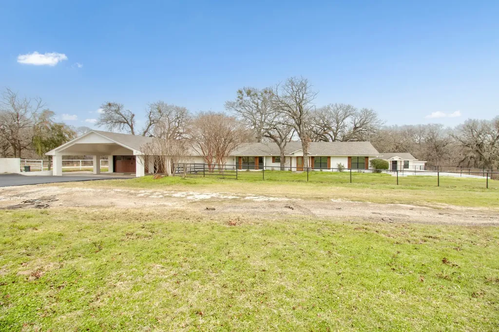 3700 Moseley Road Cross Roads TX 76227