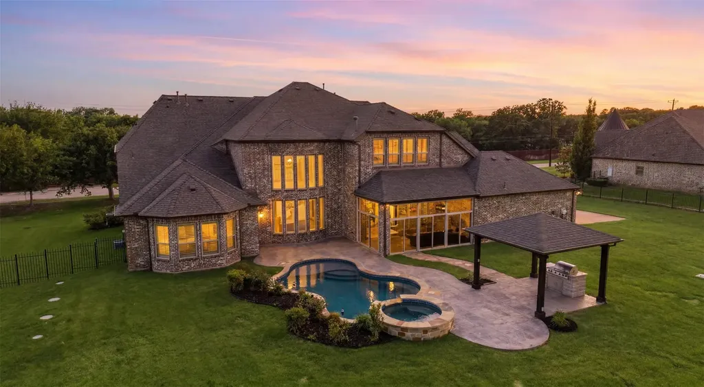 715 Simmons Road Double Oak TX 75077