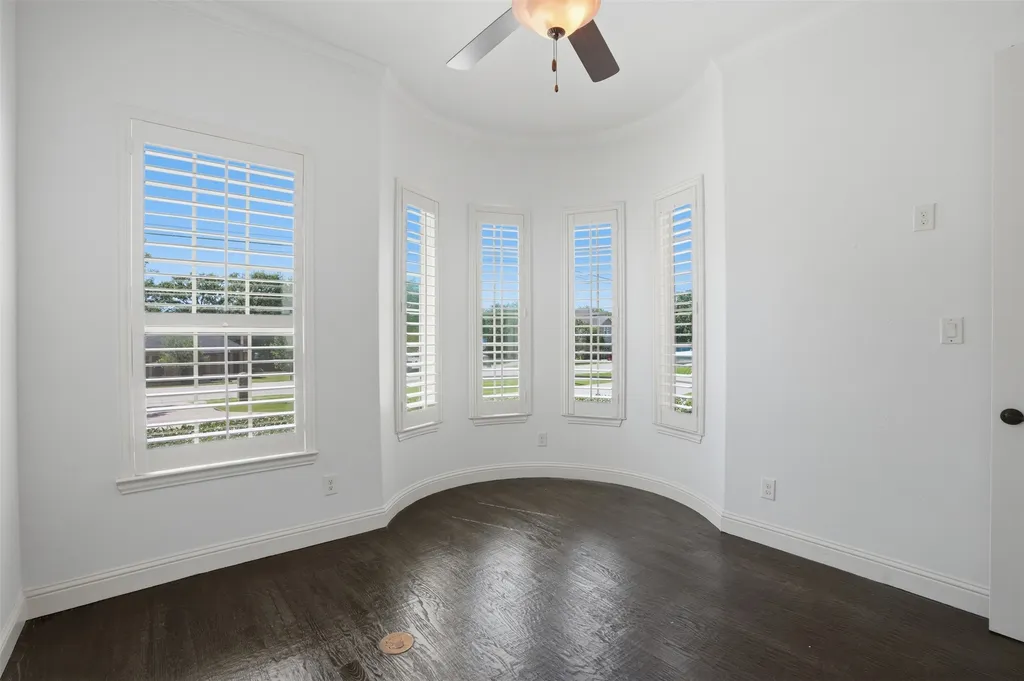 715 Simmons Road Double Oak TX 75077