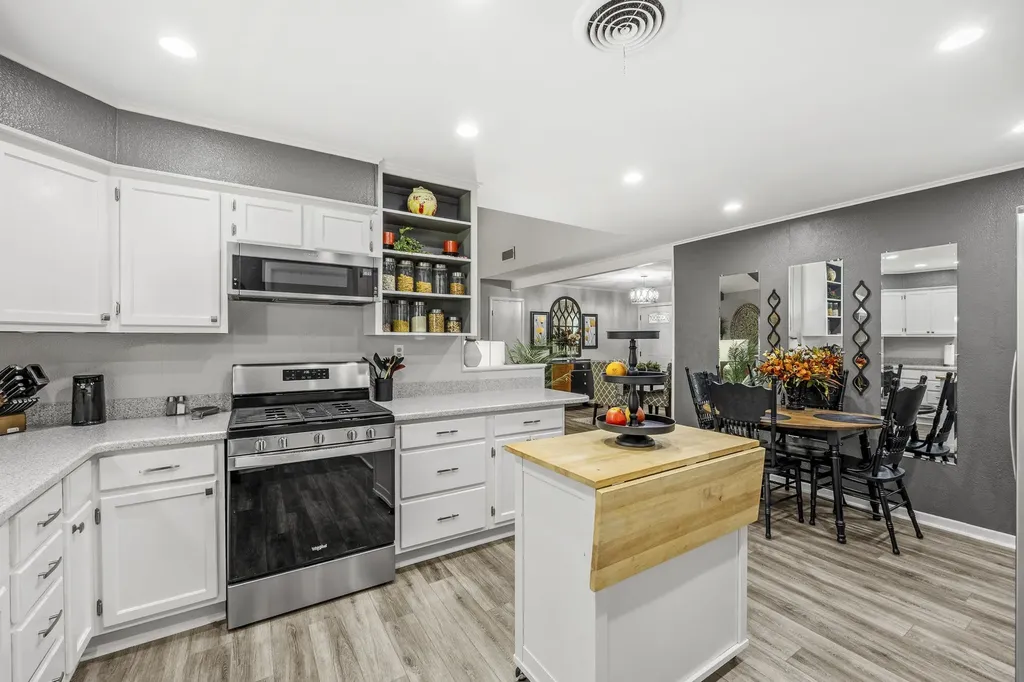 207 S Brook Street San Saba TX 76877