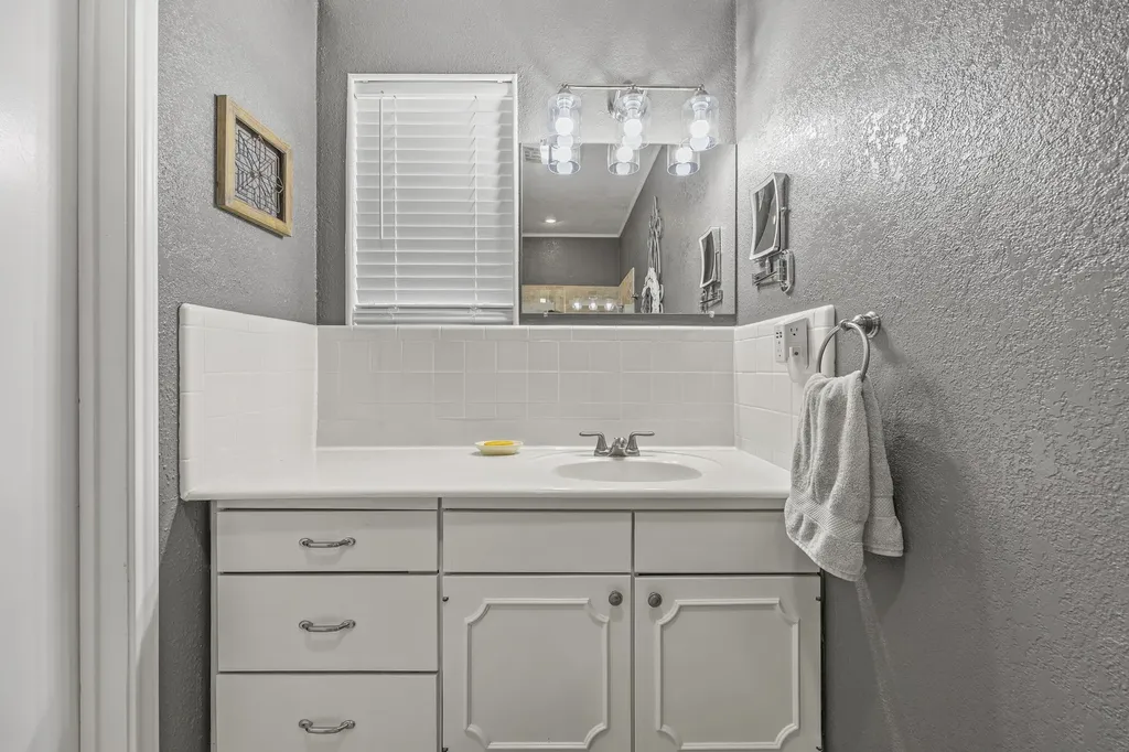 207 S Brook Street San Saba TX 76877