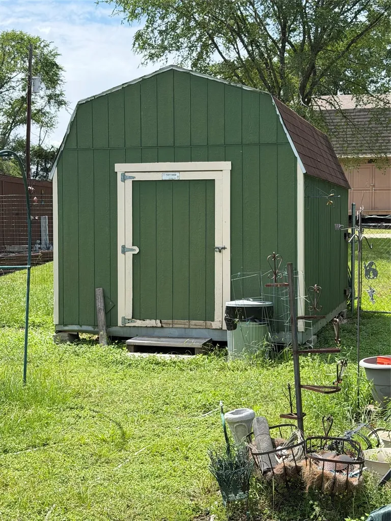 587 Lcr 779 Groesbeck TX 76642