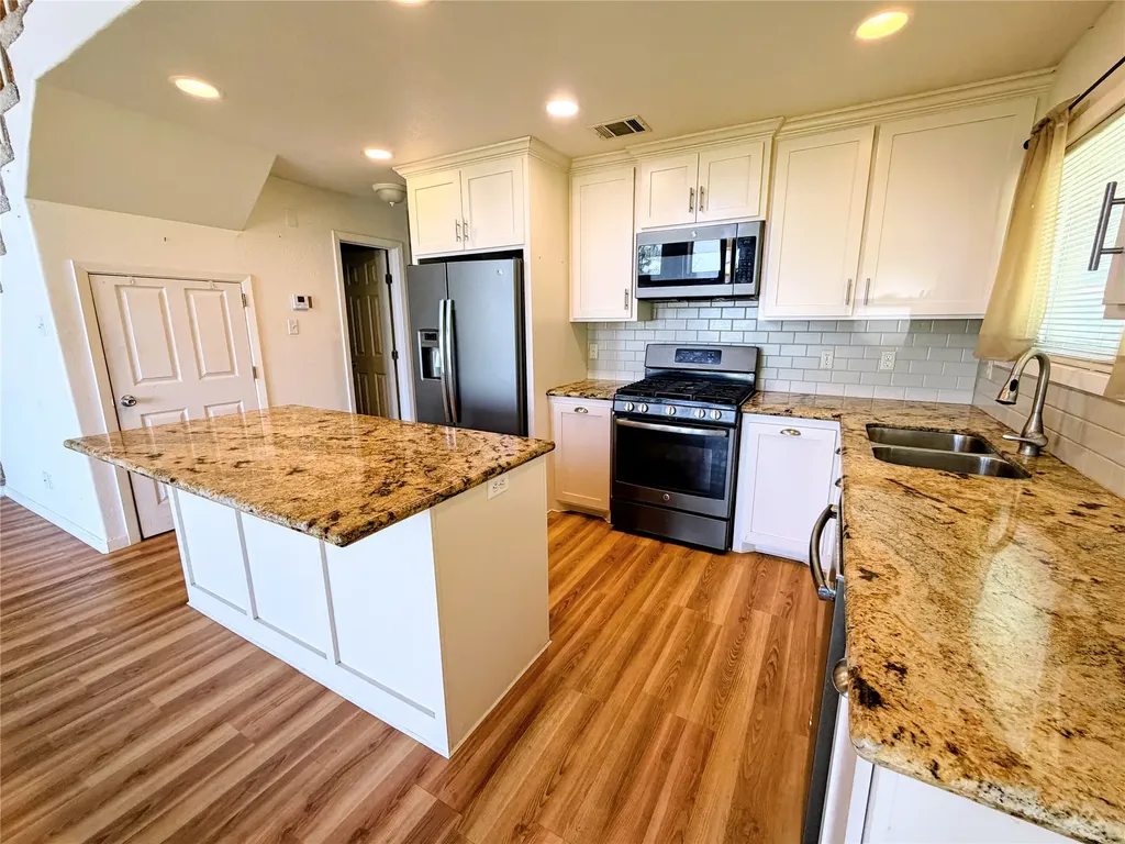 587 Lcr 779 Groesbeck TX 76642