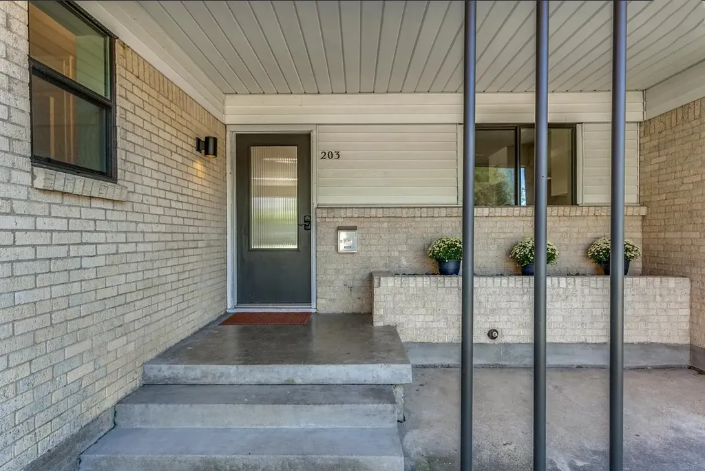 203 Leda Drive Dallas TX 75218