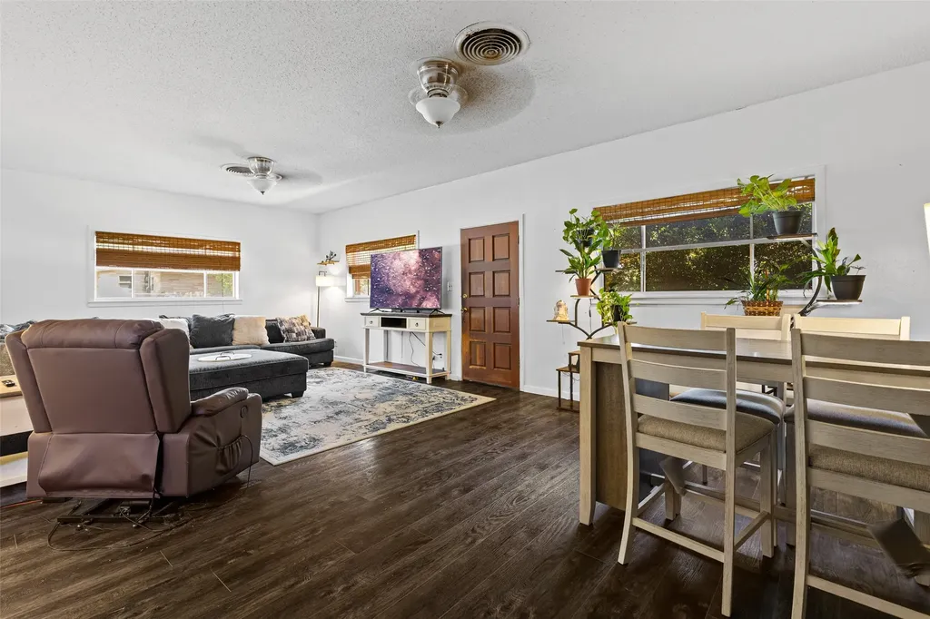 500 W Marshall Avenue Gladewater TX 75647