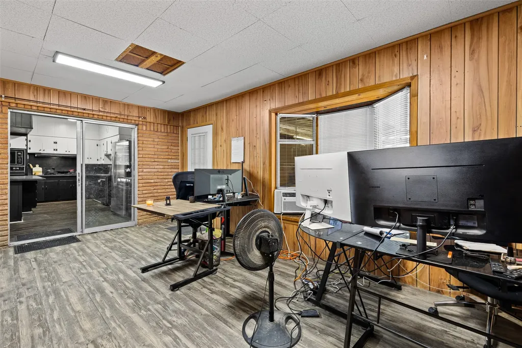 500 W Marshall Avenue Gladewater TX 75647