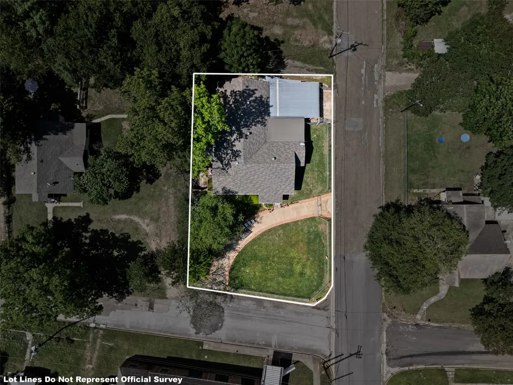 500 W Marshall Avenue Gladewater TX 75647