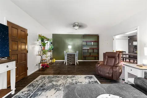 500 W Marshall Avenue Gladewater TX 75647