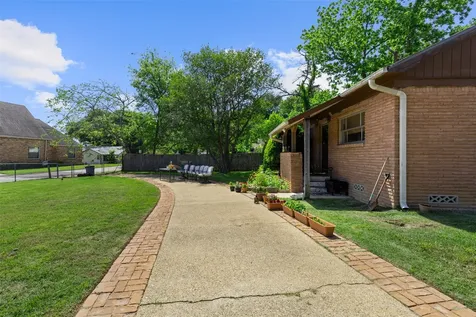 500 W Marshall Avenue Gladewater TX 75647