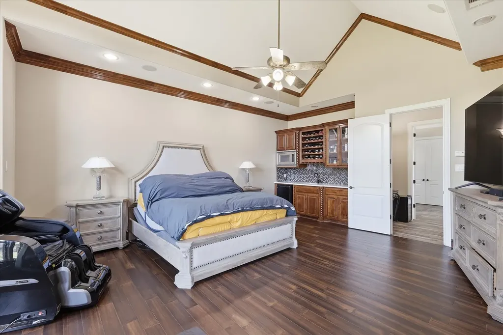 2056 Willow Bend Drive Oak Leaf TX 75154