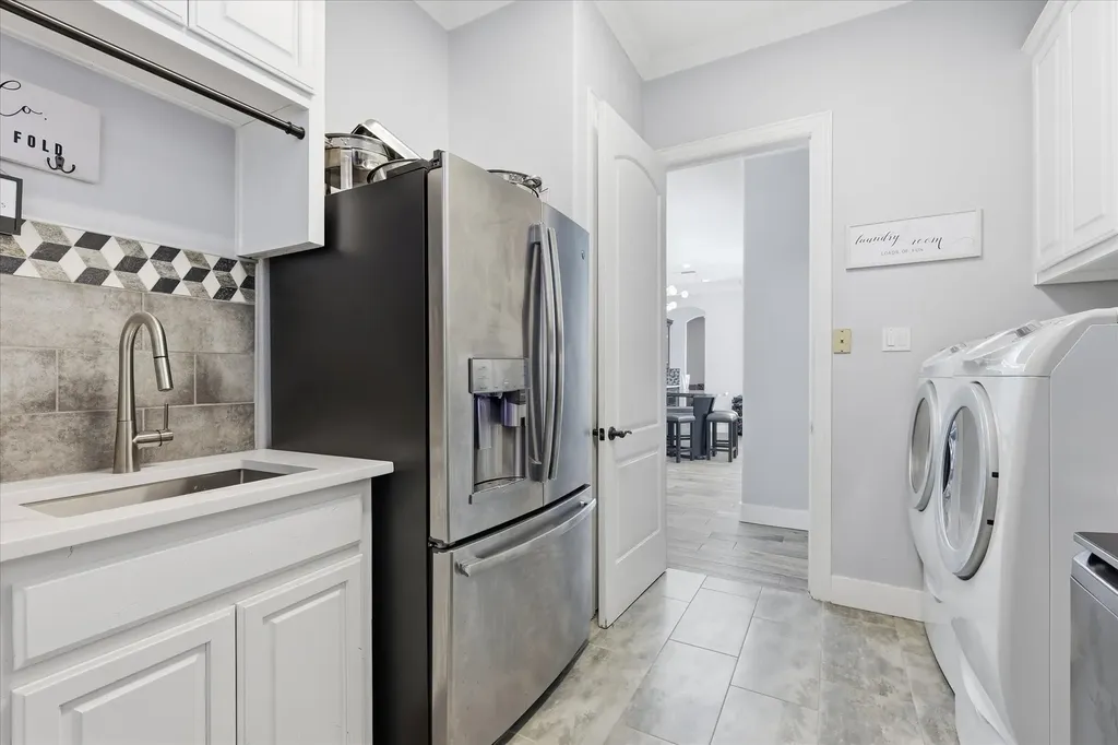 2056 Willow Bend Drive Oak Leaf TX 75154