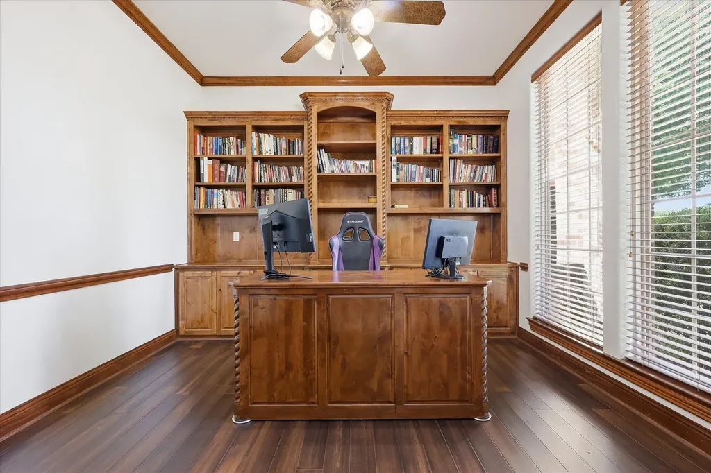 2056 Willow Bend Drive Oak Leaf TX 75154