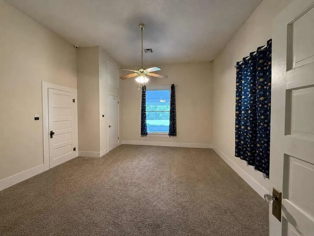 1708 S Wall Street Belton TX 76513