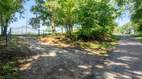 2455 An County Road 453 Palestine TX 75803