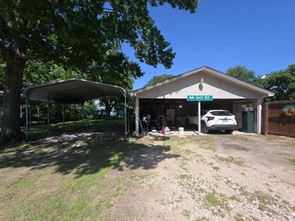 900 S 8th Avenue Teague TX 75860