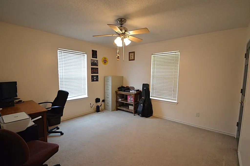 5913 Farm Road 1528 Klondike TX 75448