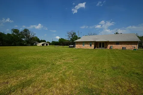 5913 Farm Road 1528 Klondike TX 75448