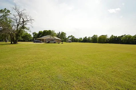 5913 Farm Road 1528 Klondike TX 75448