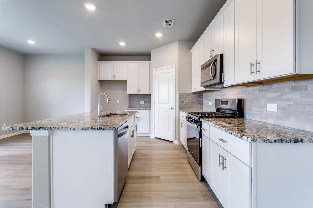 708 Mckenna Drive Lowry Crossing TX 75069