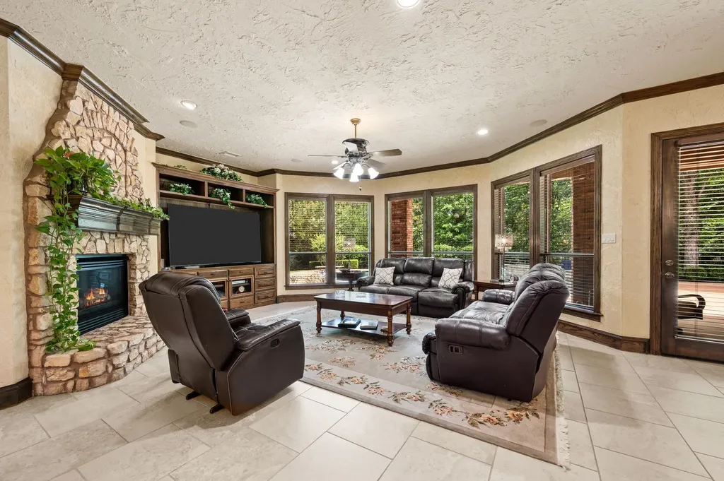 1908 Stratton Court Colleyville TX 76034