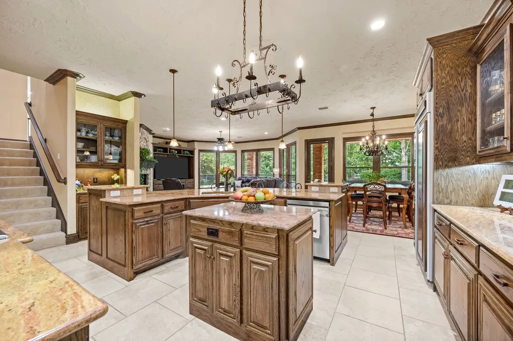1908 Stratton Court Colleyville TX 76034