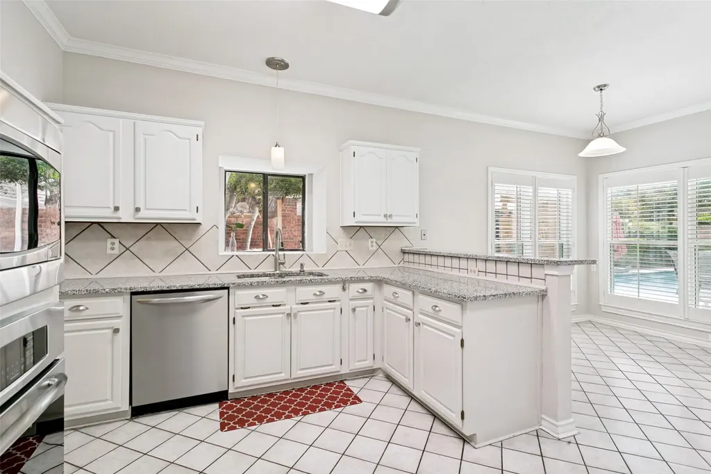 18653 Vista Del Sol Dallas TX 75287