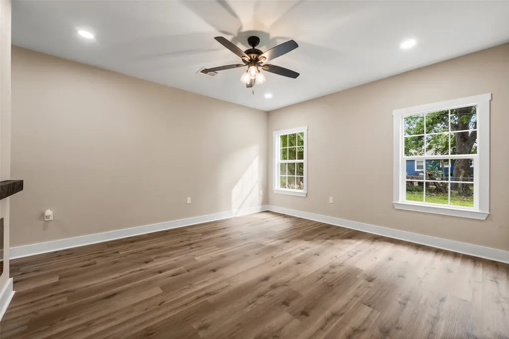 1909 Columbia Street Waco TX 76711