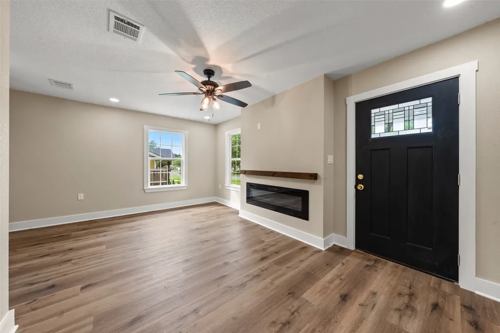 1909 Columbia Street Waco TX 76711
