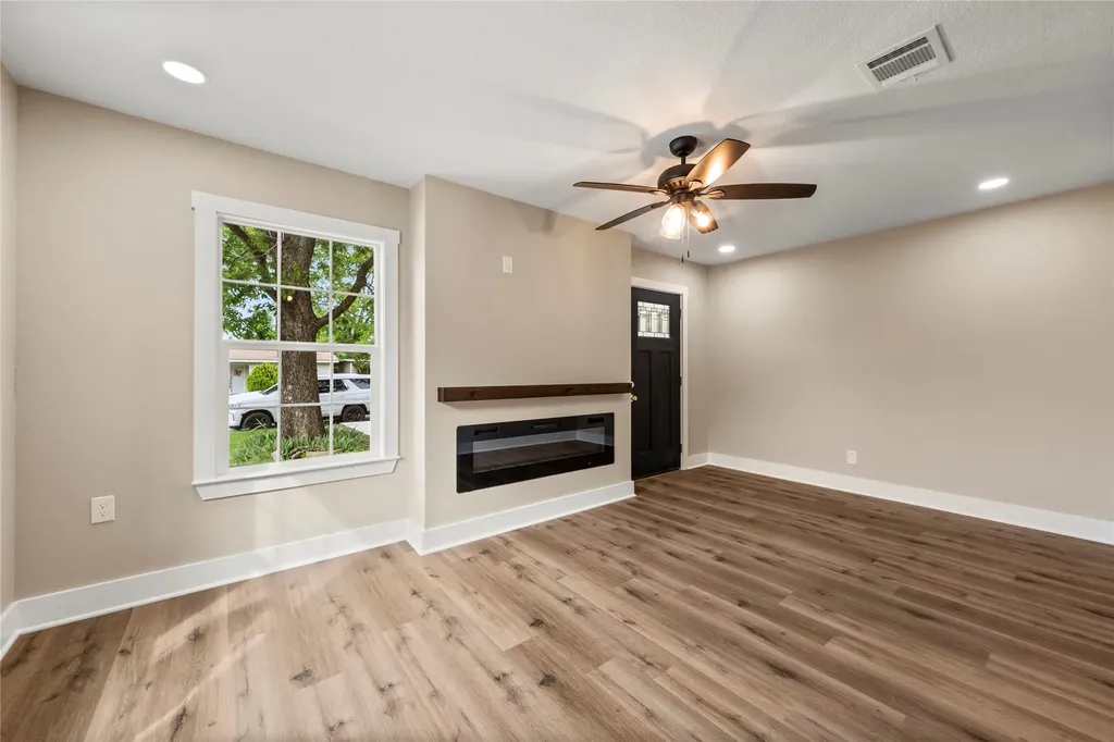 1909 Columbia Street Waco TX 76711