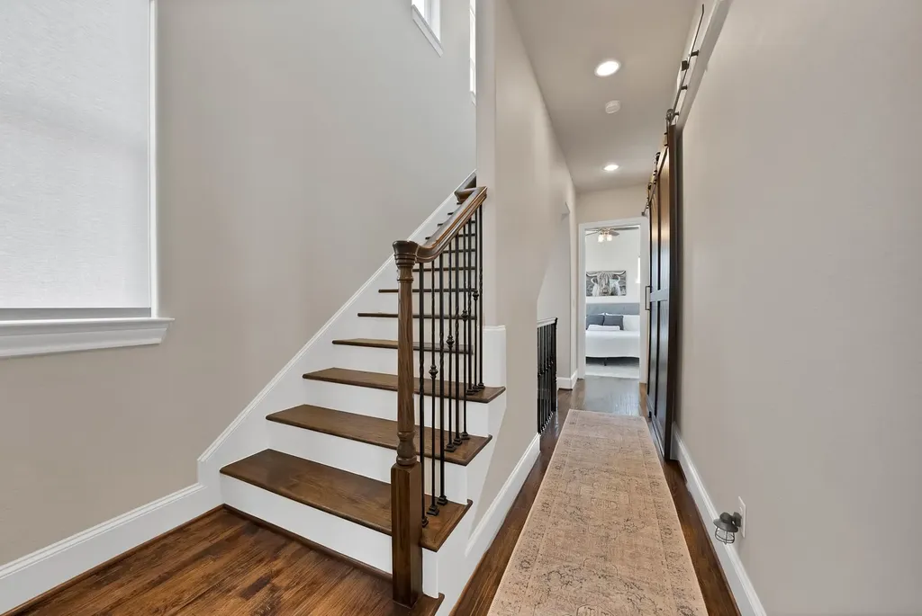 406 Mills Street Fort Worth TX 76102