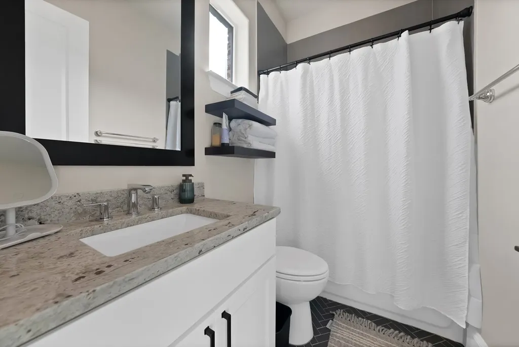 406 Mills Street Fort Worth TX 76102