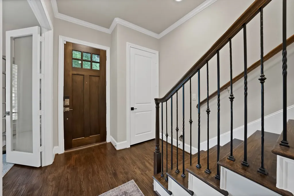 406 Mills Street Fort Worth TX 76102