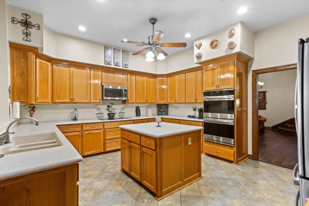 28966 Us Highway 377 Gordonville TX 76245